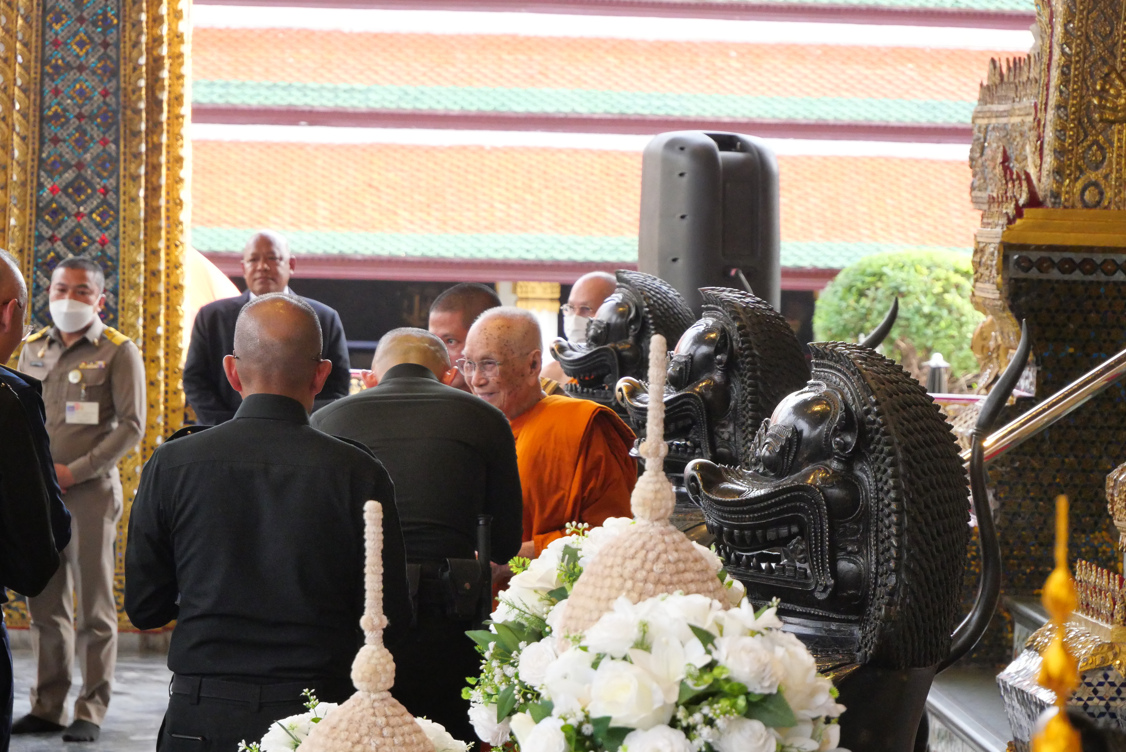 title - ส.ป.ก. ร่วมพิธีสวดพระพุทธมนต์ และเจริญจิตตภาวนาอุทิศถวายพระราชกุศลแด่ สมเด็จพระนางเจ้าสิริกิติ์ พระบรมราชินีนาถ พระบรมราชชนนีพันปีหลวง ณ พระอุโบสถวัดพระศรีรัตนศาสดาราม